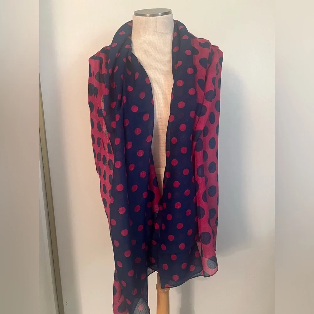 Chic Polka Dot Scarf in Pink and Navy